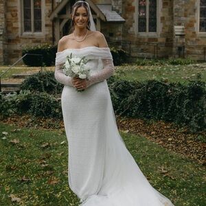 Elegant Off-Shoulder White Wedding Dress